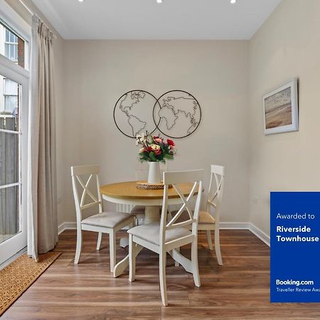 Riverside Townhouse Антрим Екстериор снимка