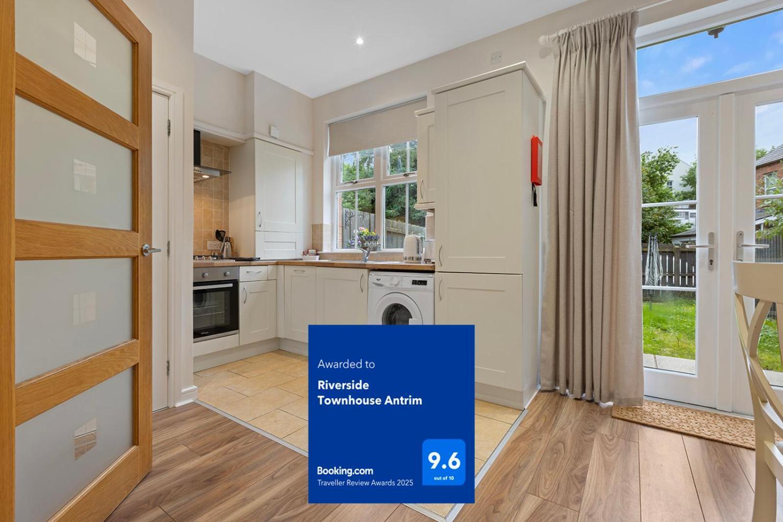 Riverside Townhouse Антрим Екстериор снимка
